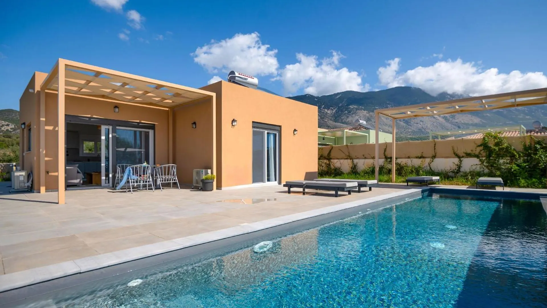 Villa Ioanna Mentoros Karavados